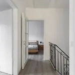 Rose 2 By Quokka 360 - Duplex With Balcony