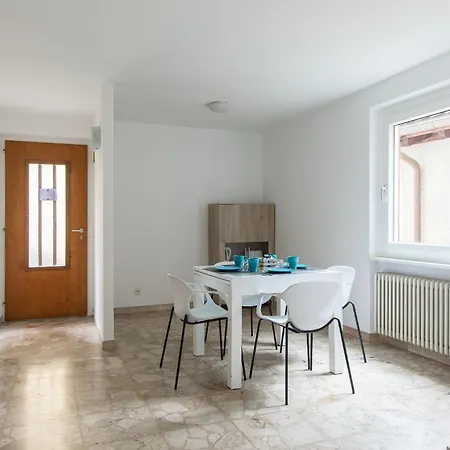 Rose 2 By Quokka 360 - Duplex With Balcony * Lugano